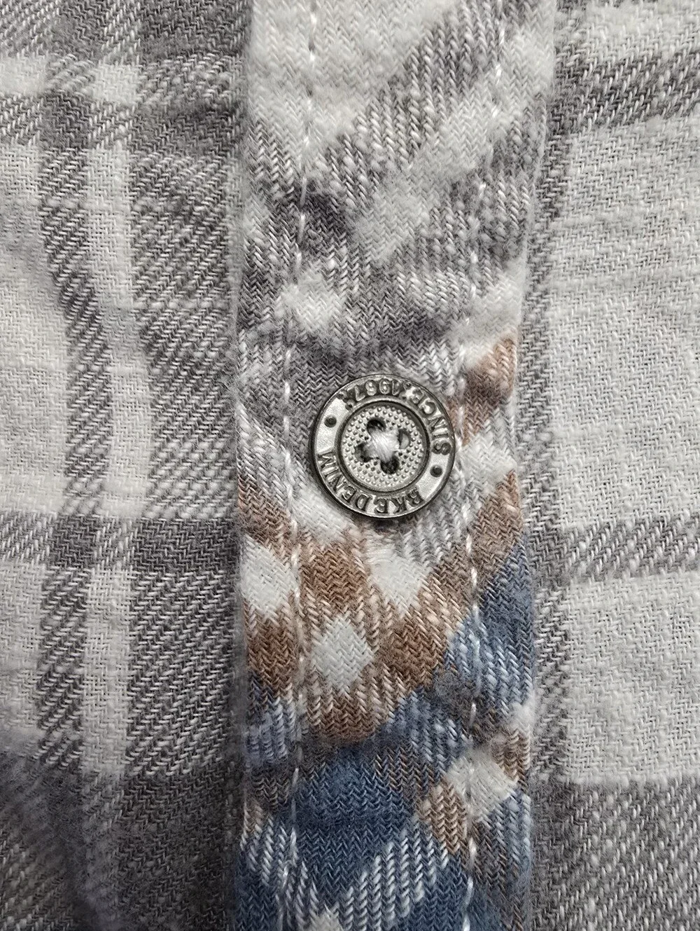BKE Plaid Button-up Shirt Blue Gray Flannel Cotton Athletic Fit Western L